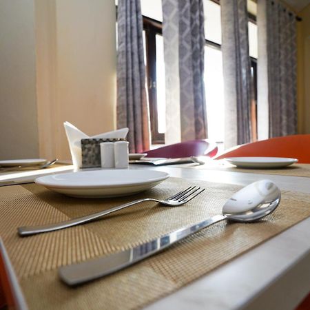 Hotel Neeraj Bhawan- Triveni Ghat Rishikesh Exterior photo