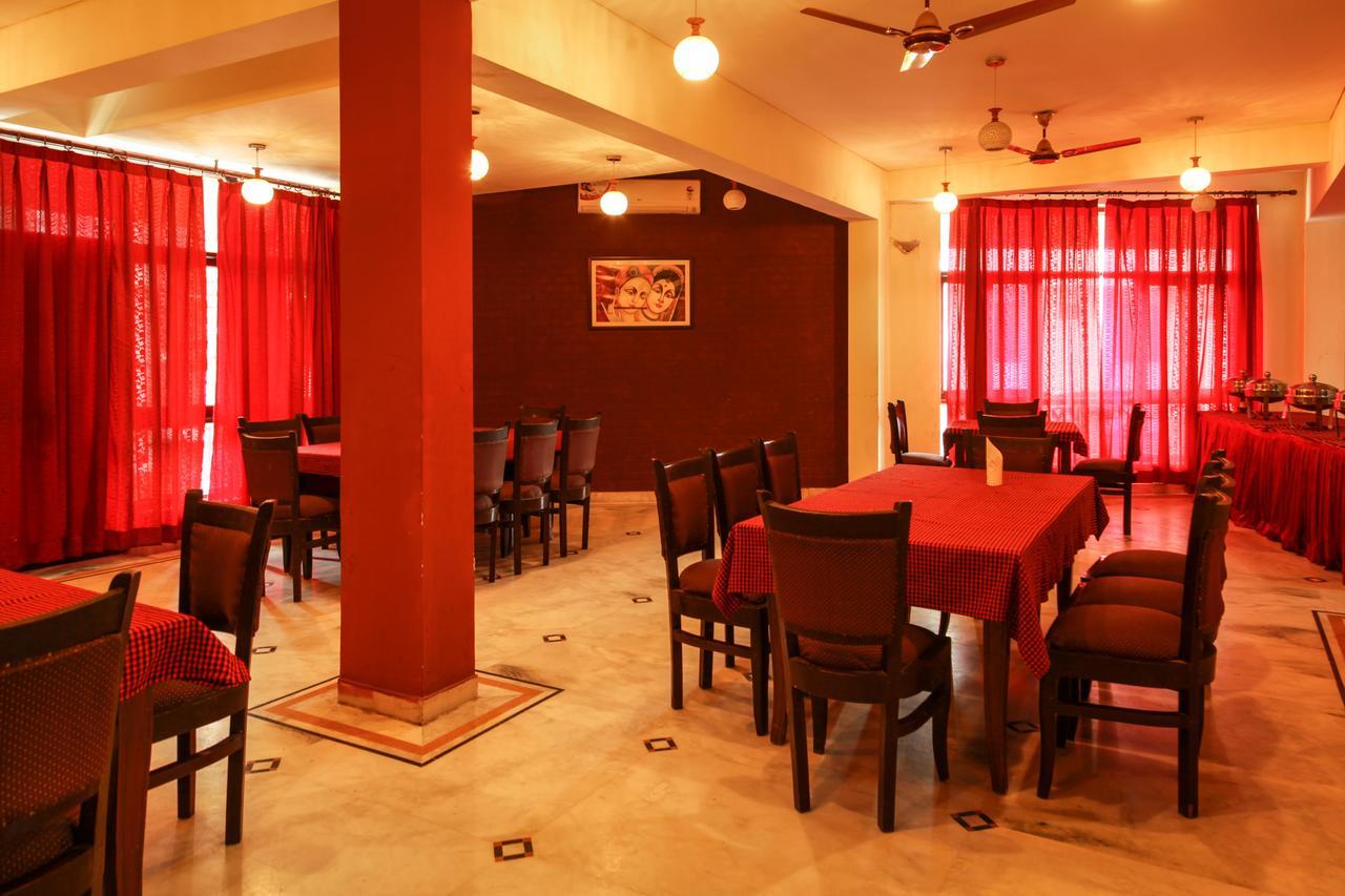 Hotel Neeraj Bhawan- Triveni Ghat Rishikesh Exterior photo