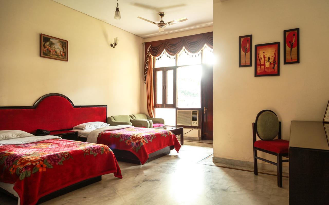 Hotel Neeraj Bhawan- Triveni Ghat Rishikesh Exterior photo