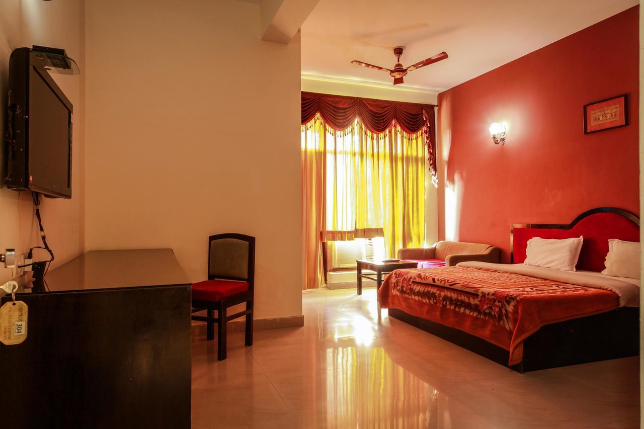 Hotel Neeraj Bhawan- Triveni Ghat Rishikesh Exterior photo