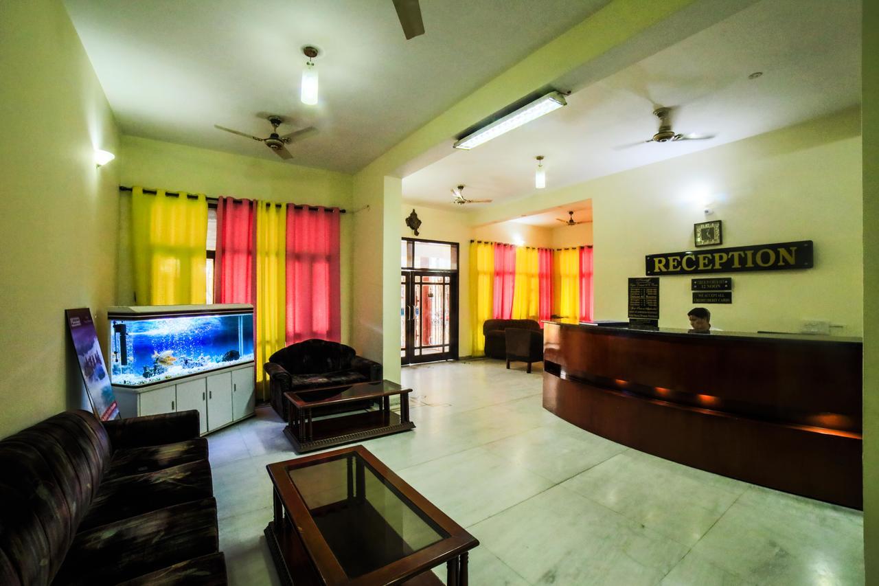 Hotel Neeraj Bhawan- Triveni Ghat Rishikesh Exterior photo